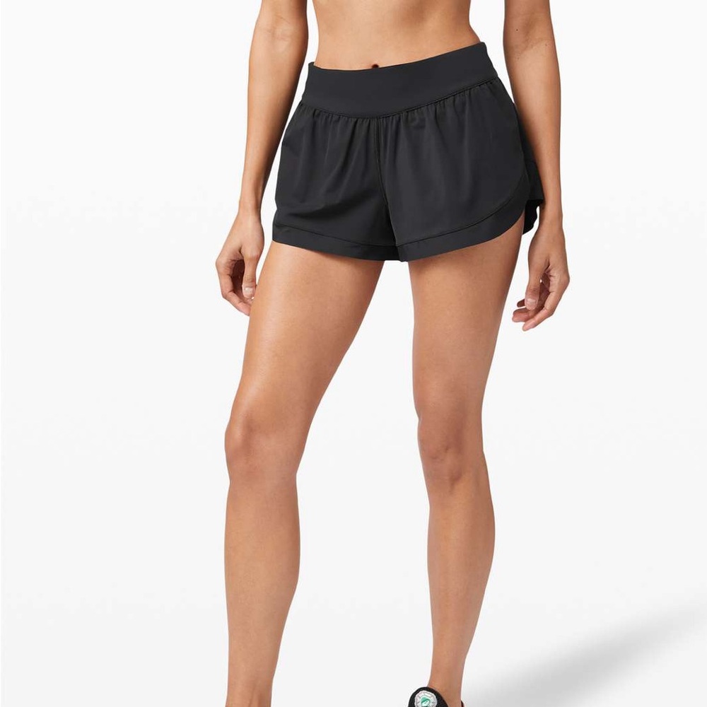 Lululemon Black Calm Tides Lined Running Short 2.5”